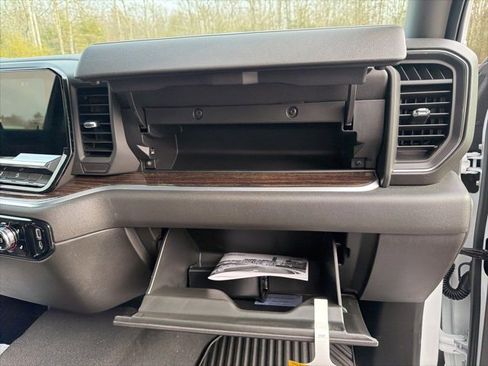 New 2026 GMC Sierra 3500 SLE w/ SLE Value Package image 19