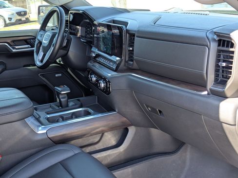 Used 2023 GMC Sierra 1500 SLT image 29
