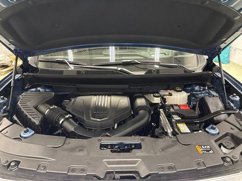 Used 2025 GMC Acadia Denali AWD/4WD image 10