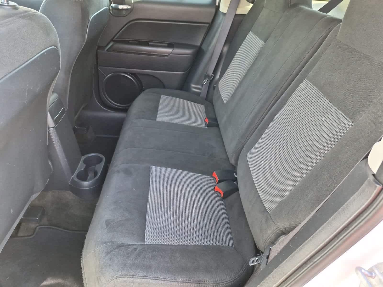 Used 2017 Jeep Patriot Latitude FWD image 19