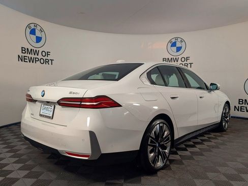 New 2026 BMW 530i xDrive w/ Premium Package AWD/4WD image 6