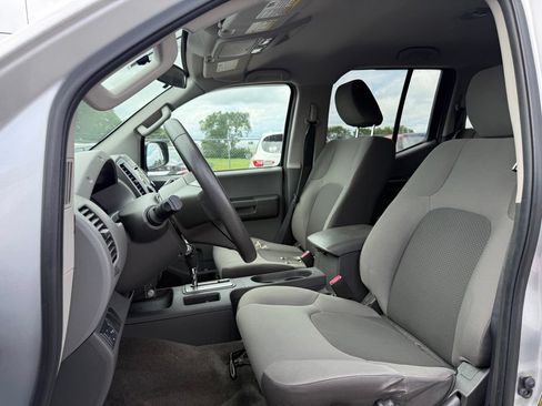 Used 2014 Nissan Xterra S AWD/4WD image 5