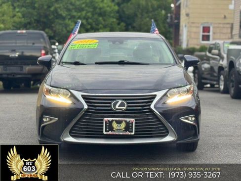 Used 2017 Lexus ES 350 w/ Navigation System Package FWD image 2