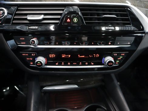 Used 2020 BMW 530i RWD image 22