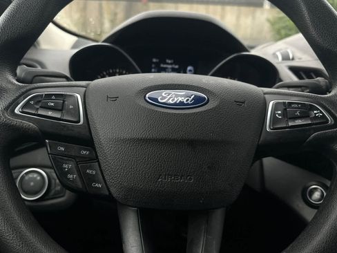 Used 2019 Ford Escape SE image 22