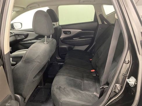 Used 2019 Nissan Murano S image 27
