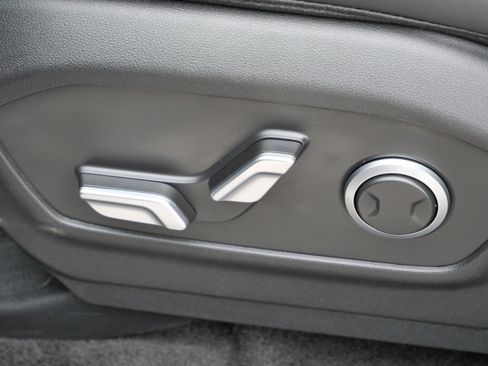 Certified 2025 Hyundai Santa Fe SEL image 20