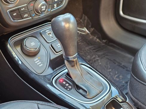 Used 2020 Jeep Compass Limited image 14