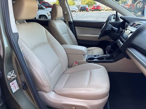Used 2017 Subaru Outback 2.5i Limited AWD/4WD image 16