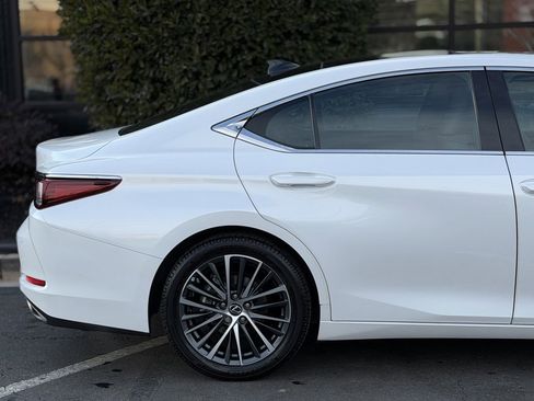 Used 2022 Lexus ES 350 w/ Premium Package image 22