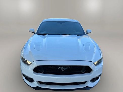 Used 2015 Ford Mustang GT RWD image 5