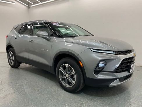 Used 2025 Chevrolet Blazer LT FWD image 8