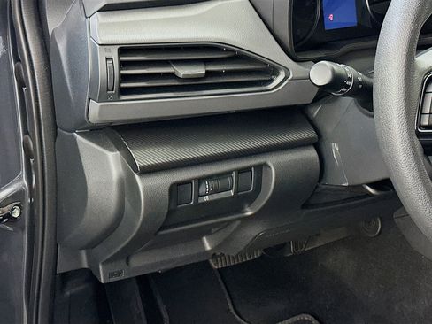 Used 2024 Subaru Crosstrek 2.0i Premium image 17