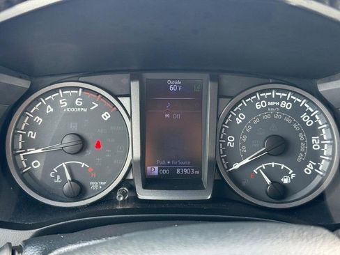 Used 2019 Toyota Tacoma TRD Sport w/ TRD Premium Sport Package AWD/4WD image 22