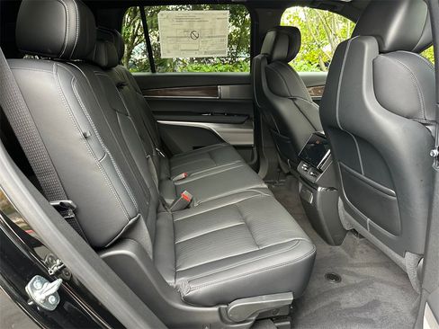 New 2026 Cadillac Vistiq Sport image 12