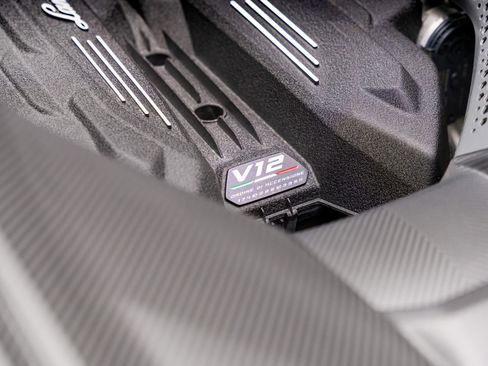 Used 2024 Lamborghini Revuelto AWD/4WD image 57