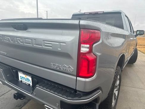 Used 2025 Chevrolet Silverado 1500 High Country w/ Technology Package AWD/4WD image 31