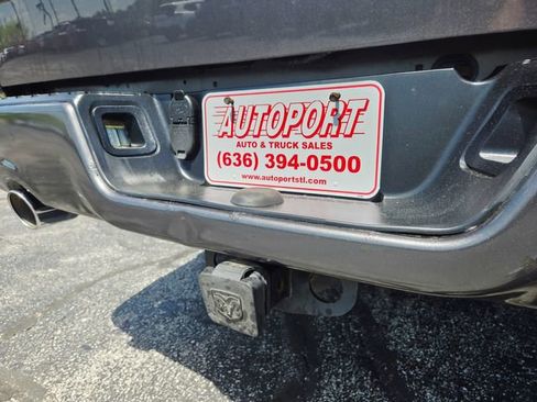 Used 2019 RAM 1500 Express w/ Wheel & Sound Group AWD/4WD image 10