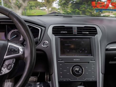 Used 2013 Ford Fusion Titanium w/ Titanium Driver Assist Pkg image 40