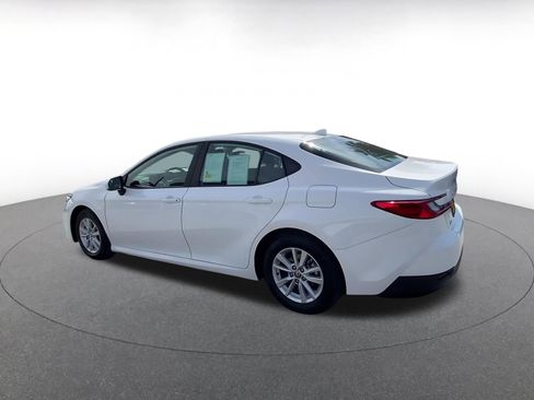 Used 2025 Toyota Camry LE FWD image 10