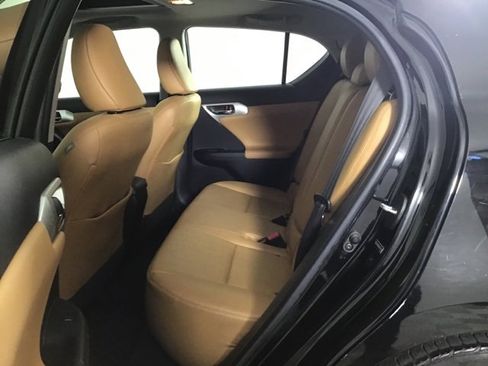 Used 2012 Lexus CT 200h image 17