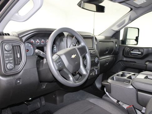 Used 2026 Chevrolet Silverado 2500 Custom w/ Custom Value Package AWD/4WD image 27