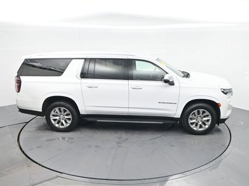 Used 2023 Chevrolet Suburban Premier image 22