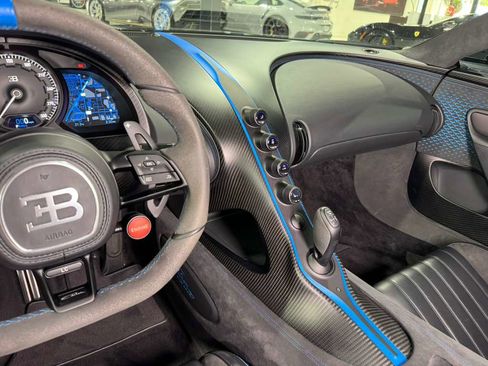 Used 2022 Bugatti Chiron Pur Sport image 24