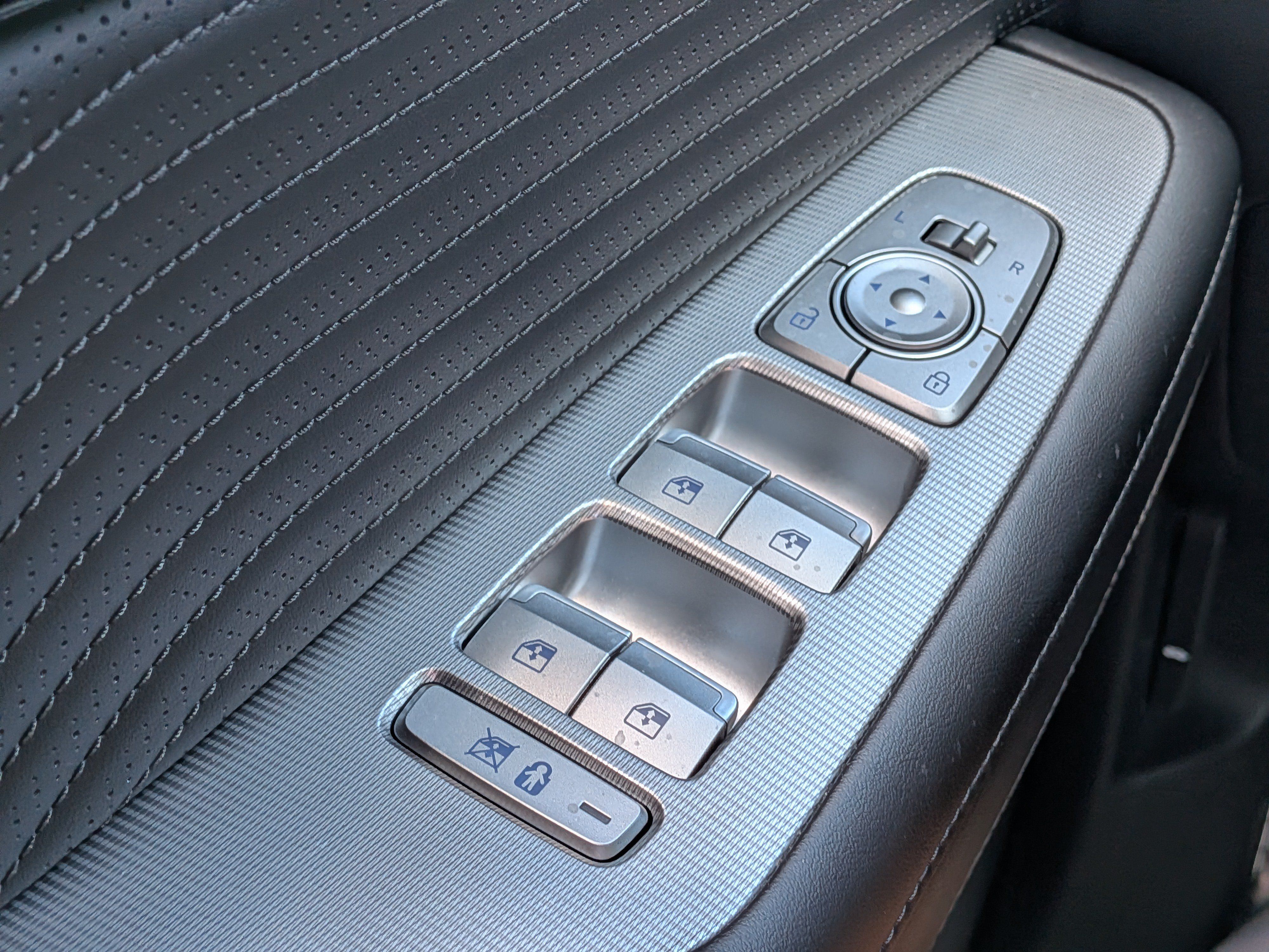 Used 2025 Hyundai Palisade Calligraphy FWD image 26