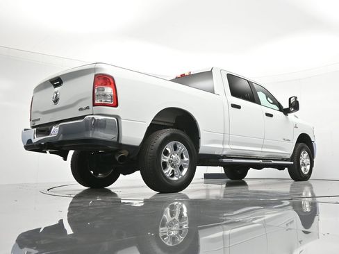 Used 2024 RAM 2500 Big Horn AWD/4WD image 39