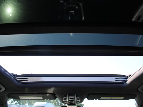 Used 2019 Porsche Cayenne image 50