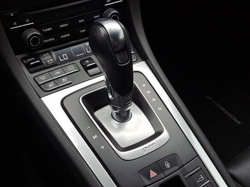 Certified 2017 Porsche 911 Carrera 4 image 32