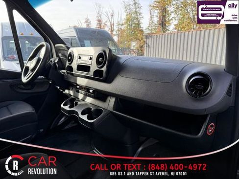 Used 2019 Mercedes-Benz Sprinter 170 image 28