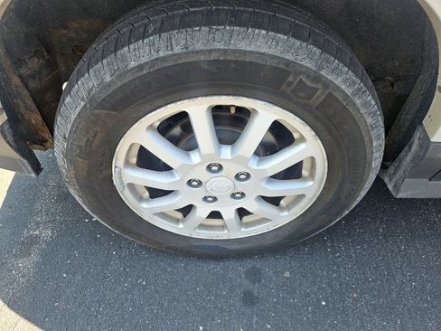 Used 2007 Buick Rendezvous CX w/ CX Luxury Package FWD image 23