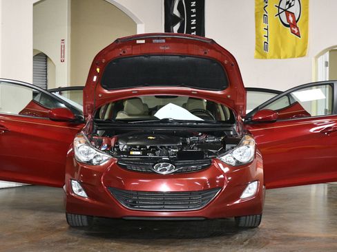 Used 2013 Hyundai Elantra GLS w/ Preferred Pkg image 87