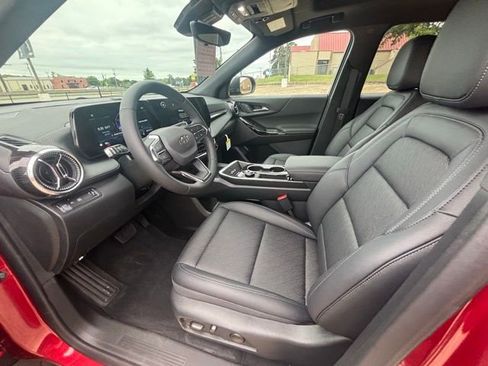 New 2026 Chevrolet Equinox LT w/ Convenience Package II FWD image 11
