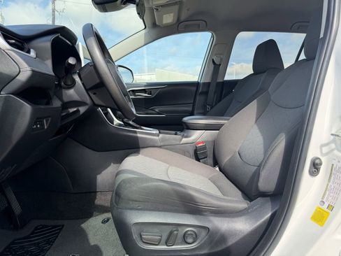 Used 2024 Toyota RAV4 XLE FWD image 26