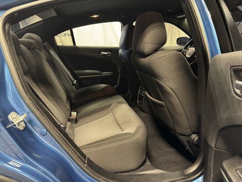 Used 2022 Dodge Charger SXT w/ Driver Convenience Group image 34