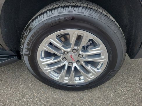 Used 2023 GMC Yukon SLT AWD/4WD image 27