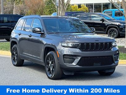 Used 2025 Jeep Grand Cherokee Altitude