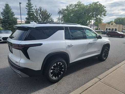 Used 2025 Chevrolet Traverse Z71 w/ Enhanced Driving Package AWD/4WD image 15