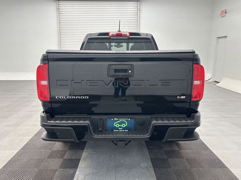 Certified 2022 Chevrolet Colorado Z71 w/ Z71 Midnight Edition AWD/4WD image 10