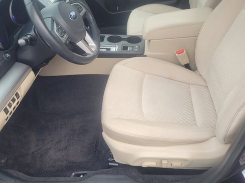 Used 2015 Subaru Outback 2.5i Premium image 11
