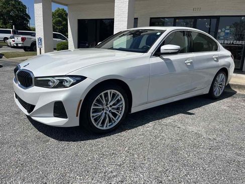 Used 2024 BMW 330i Sedan image 2