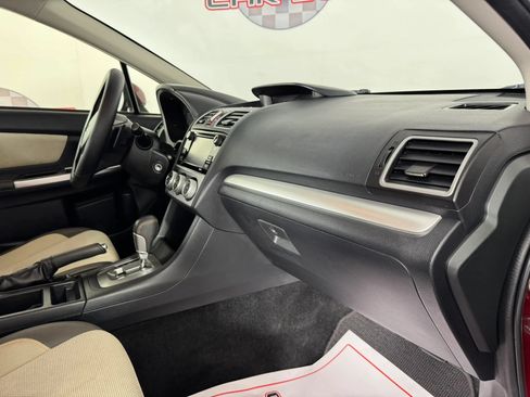 Used 2017 Subaru Crosstrek 2.0i Premium w/ Moonroof Package AWD/4WD image 12