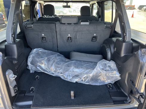 Used 2022 Jeep Wrangler Unlimited Rubicon 4xe w/ Cold Weather Group image 30