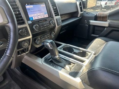 Used 2019 Ford F150 Lariat w/ FX4 Off-Road Package AWD/4WD image 30