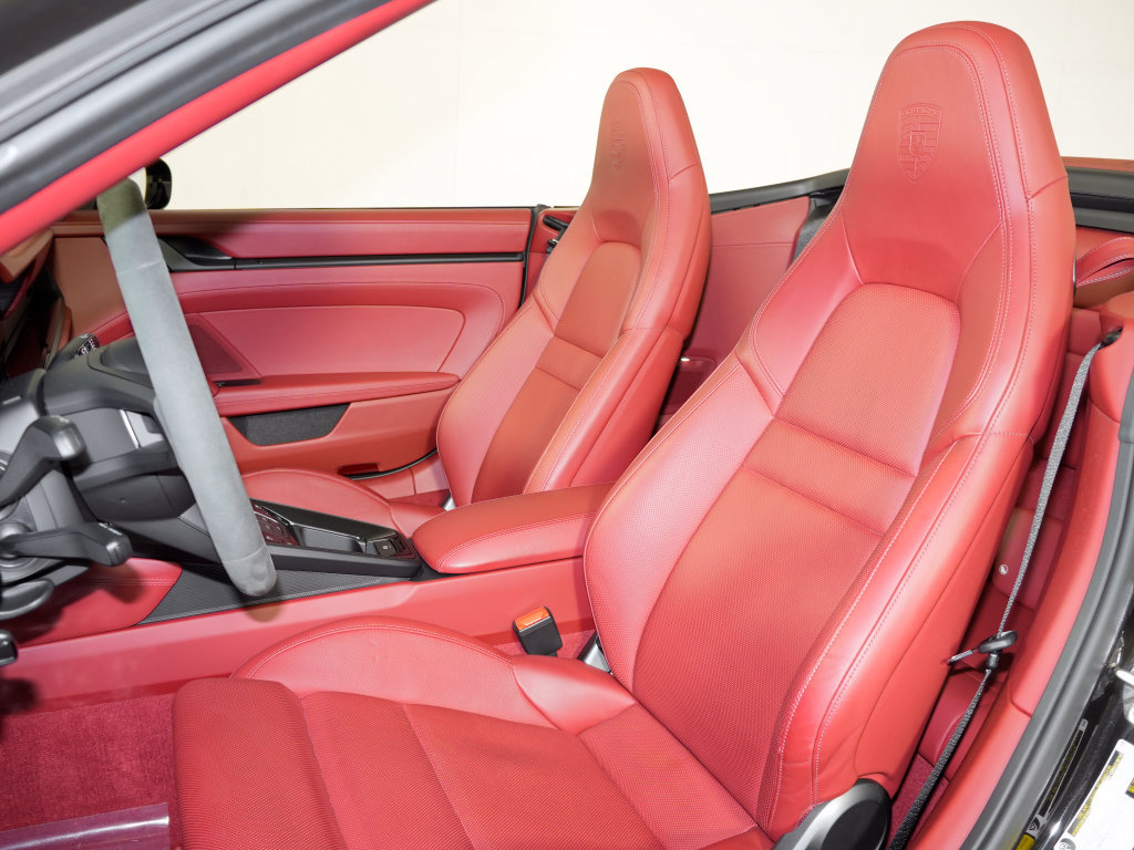 Certified 2023 Porsche 911 Carrera GTS w/ Premium Package RWD image 5