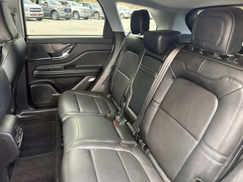 Used 2022 Lincoln Corsair AWD w/ Premium Package image 13