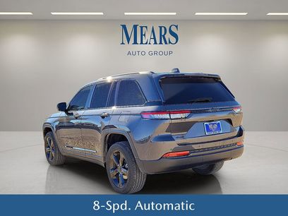 Used 2023 Jeep Grand Cherokee Altitude